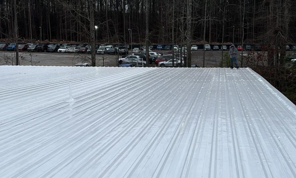 Commercial roofing seal coats (3)