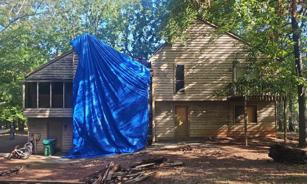 Emergency tarp and board up (3)