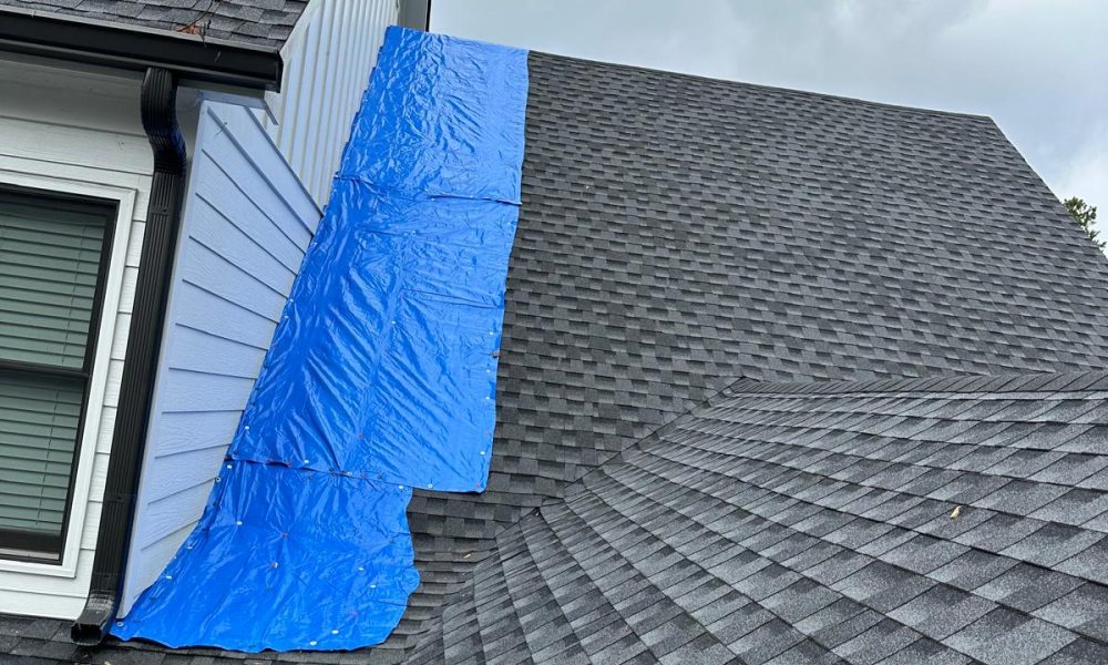 Emergency tarp and board up (4)