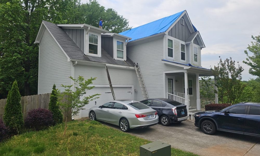 Emergency tarp and board up (6)